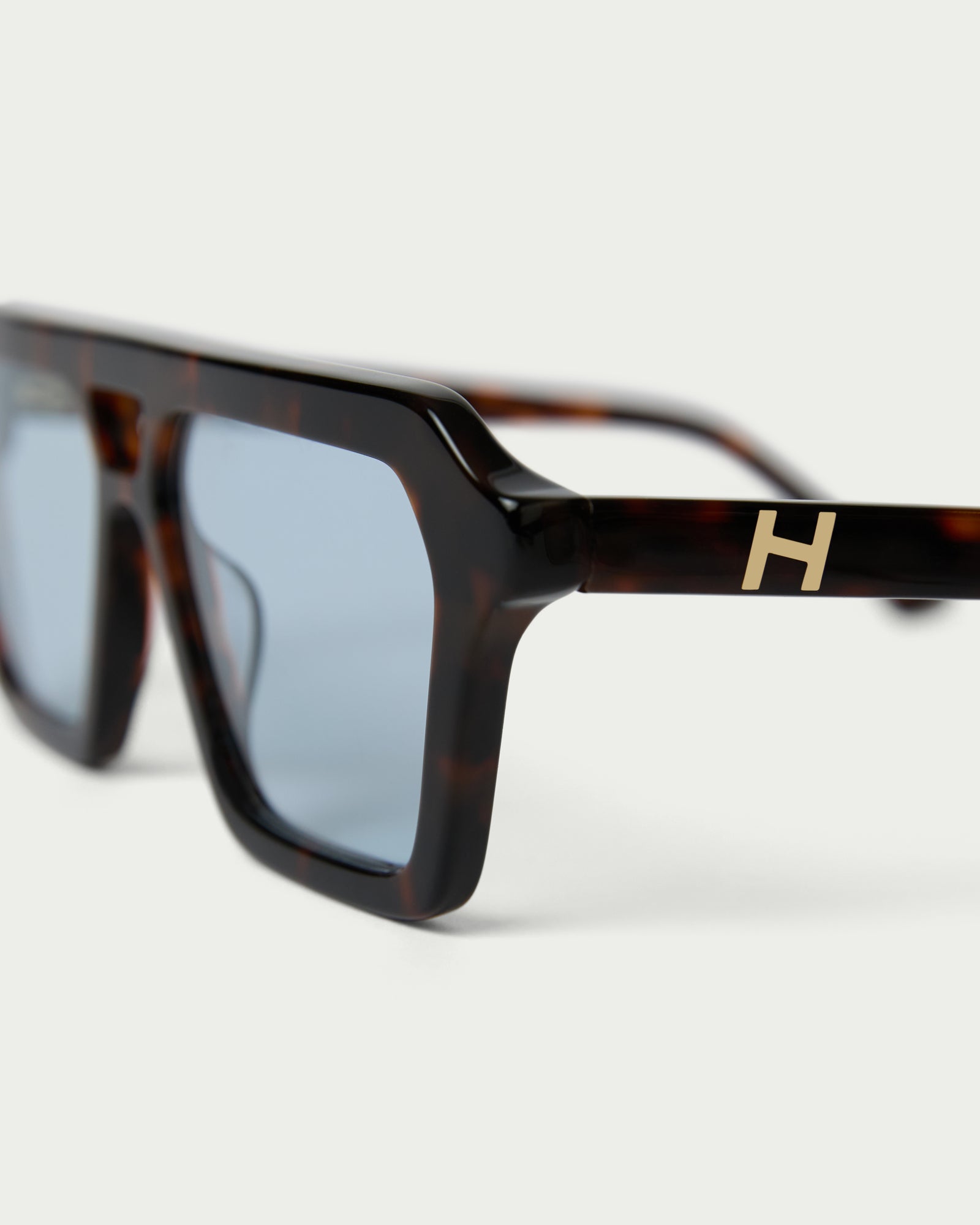 Hadid editorial import | the-manifestor | Hadid_Eyewear-55.jpg